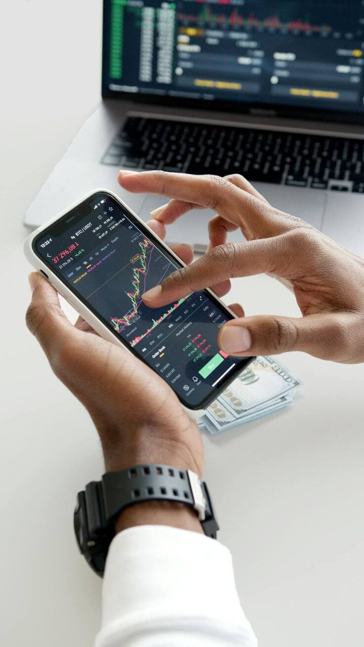 Trade or Invest illustration